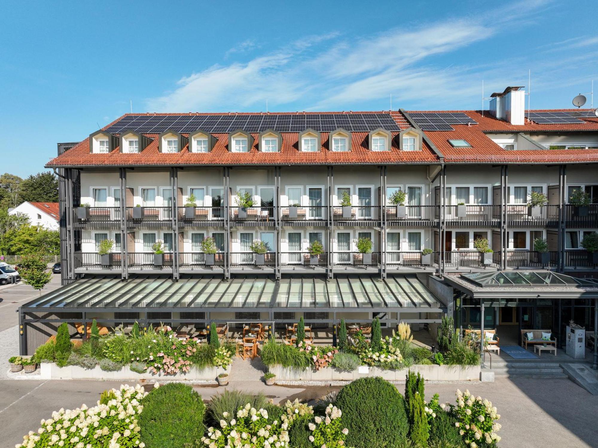 Bauer Hotel Und Restaurant Feldkirchen  Bagian luar foto